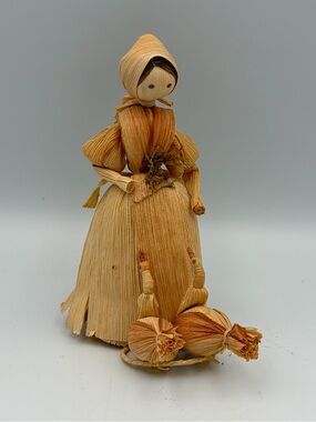 Vintage Folk Art Corn Husk Doll Girl Feeding Two Geese Grandmacore